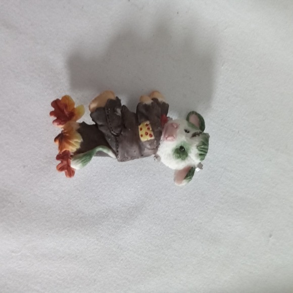 Jewelry - Vintage Autumn Cow Brooch Resin Fall Leaves Farm Animal Pin Green White Brown